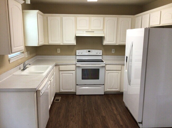 Building Photo - 3403 Bardwell Rd