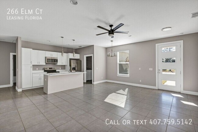 Foto del edificio - 266 Elm Ct