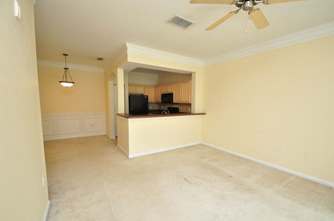 Building Photo - 12861 Madison Pointe Cir