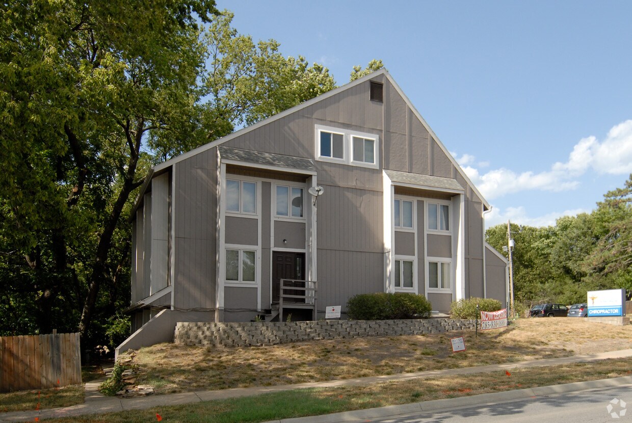 Campus West Apartments Lawrence, KS