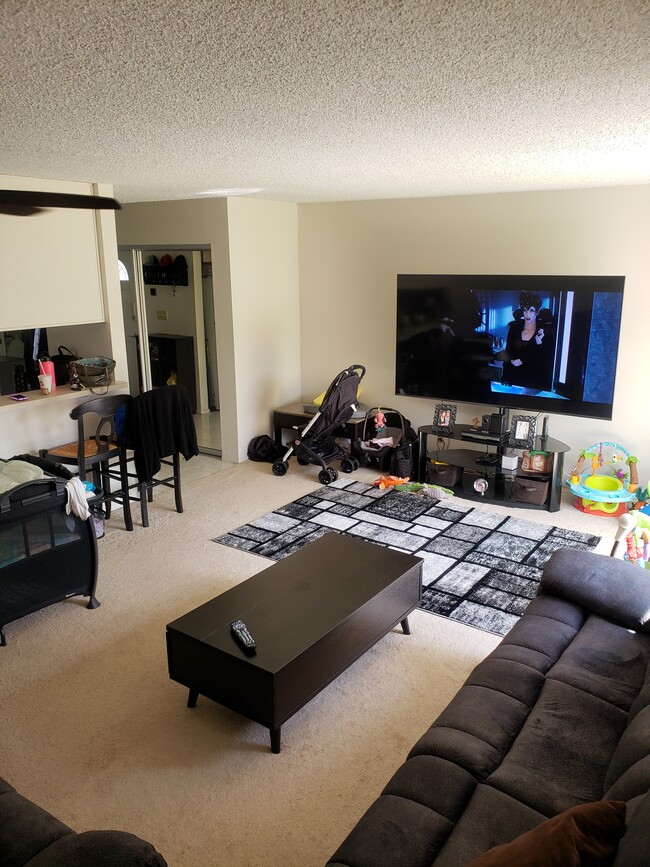 Building Photo - 98-1481 Kaahumanu St