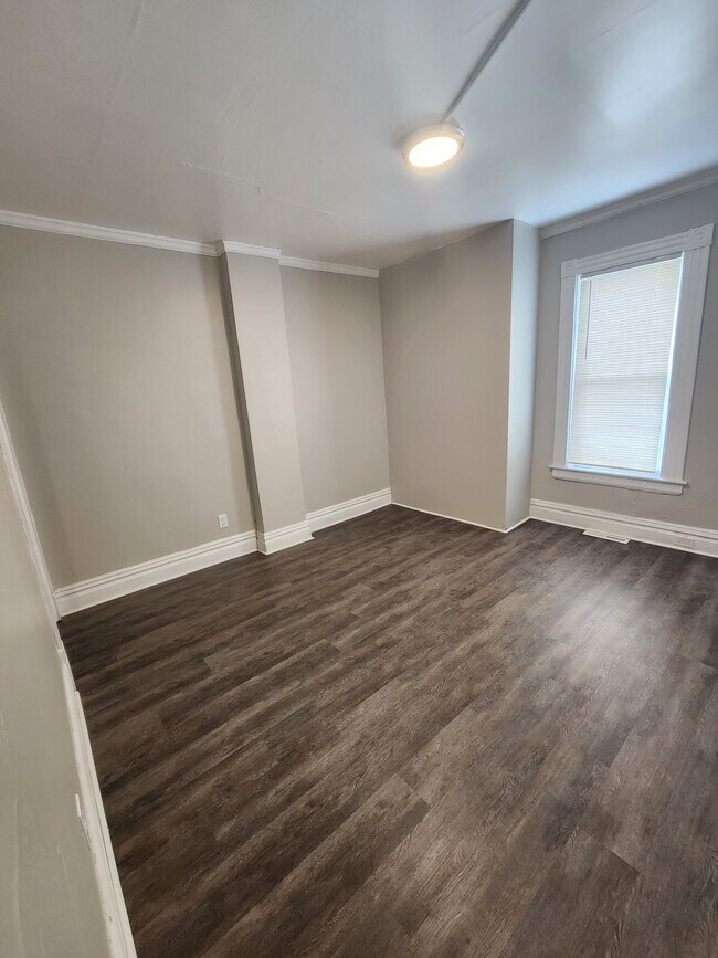 Sala de estar 12,5 x 13 - 222 S Church St