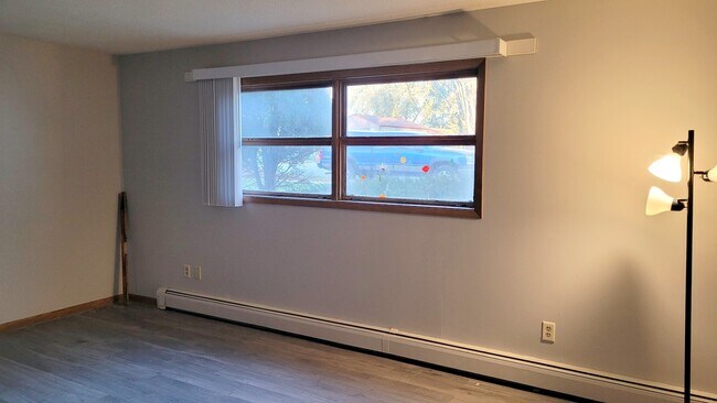Living room - 1451 6th Ave SE