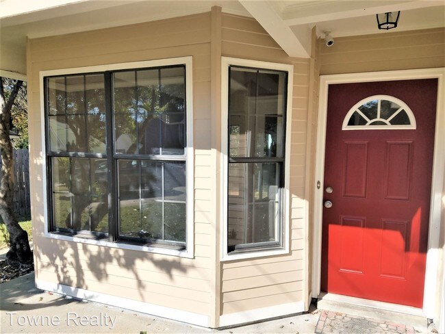 Building Photo - 3813 Perry Hill Ct
