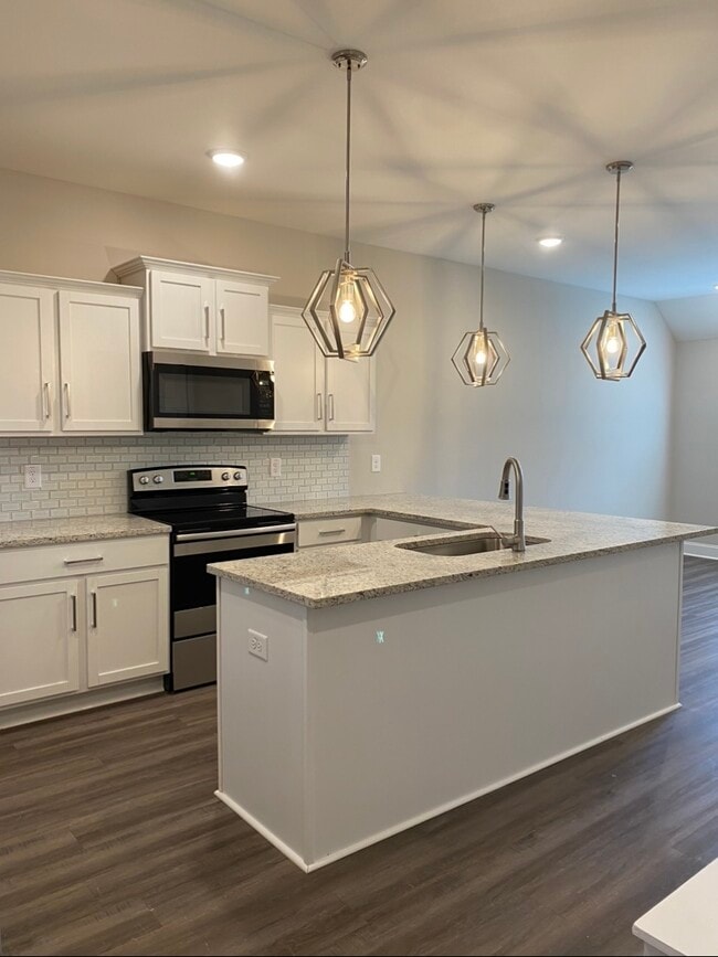 Building Photo - 1020 Glenkirk Dr