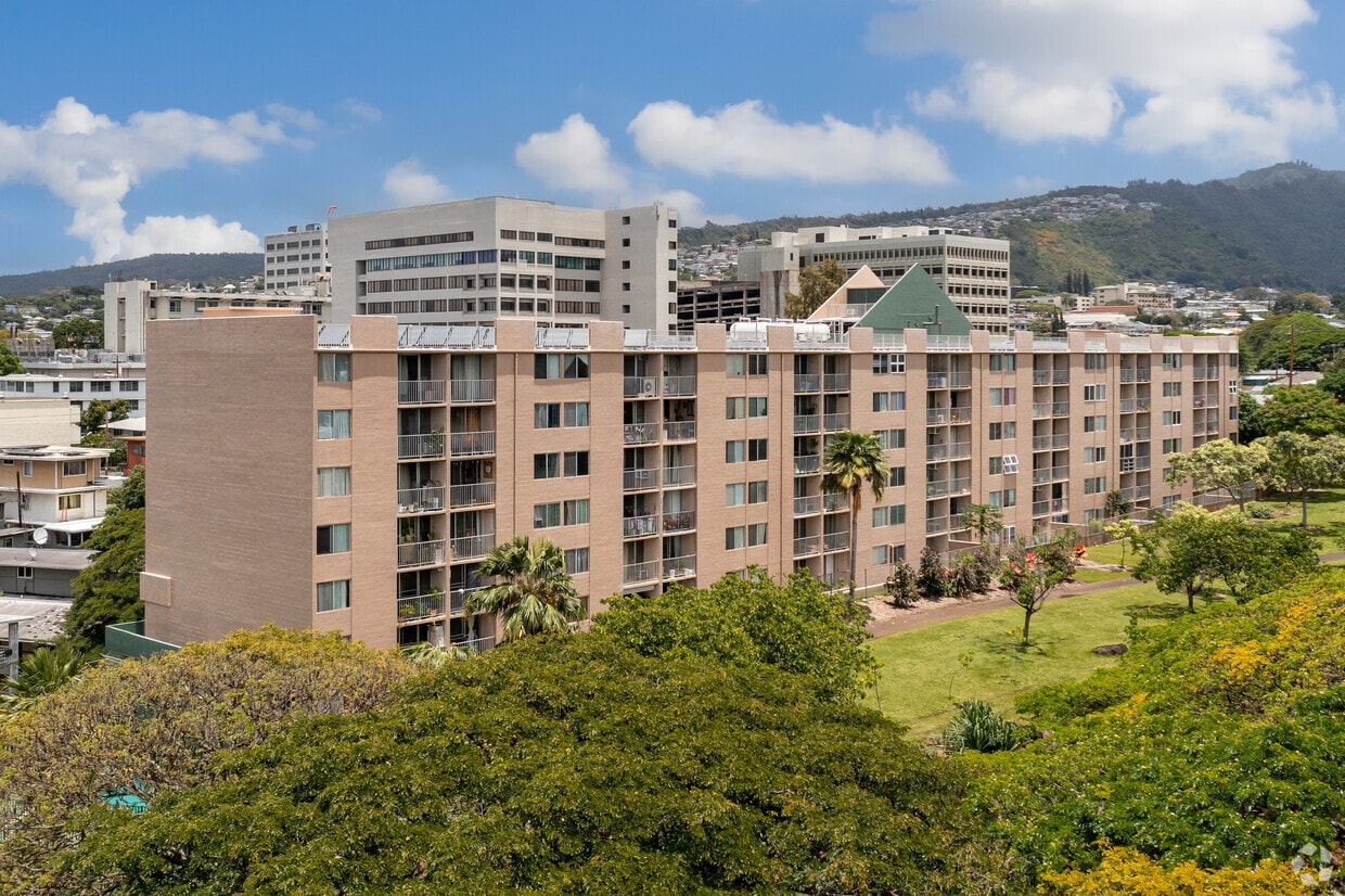 Nuuanu Park Place Apartments in Honolulu, HI
