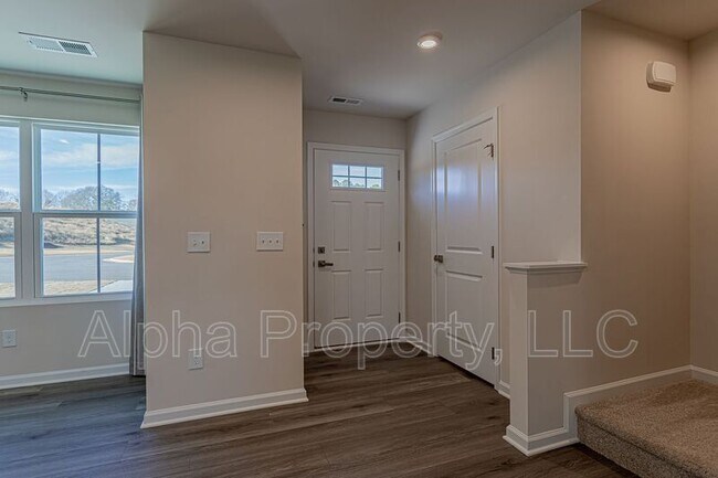 Foto del edificio - 3002 Oaksmere Dr