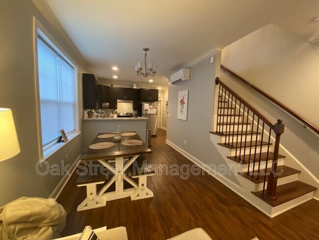 Foto del edificio - 36 Larchmont Ave