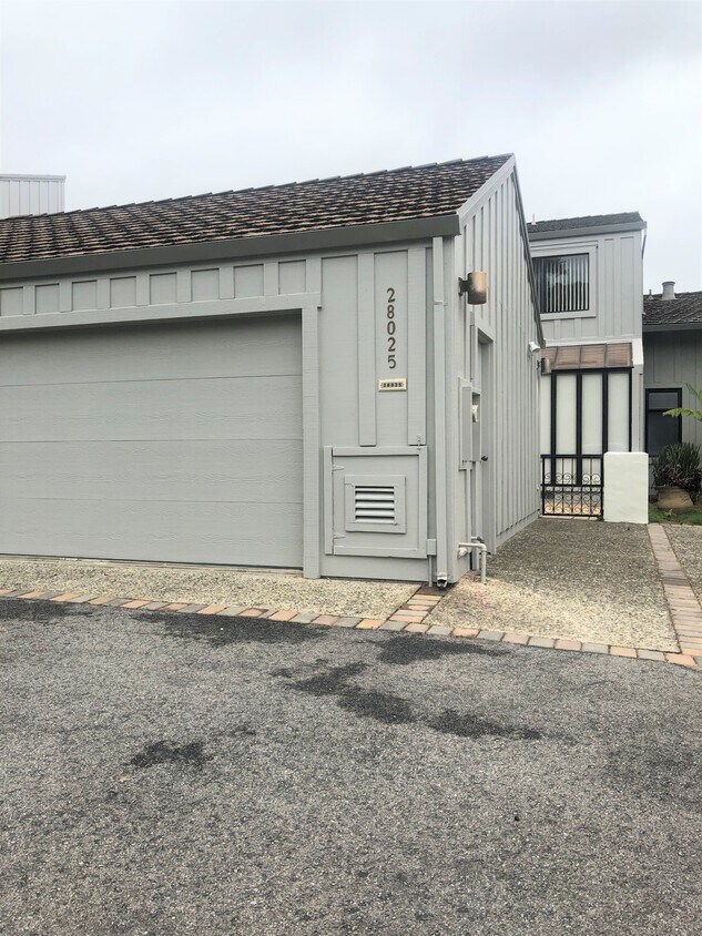 28025 Barn Way Unit 28025, Carmel, CA 93923 Condo for Rent in Carmel