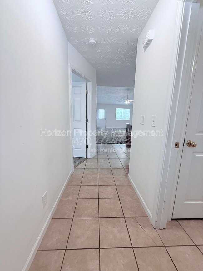 Foto del edificio - 4019 Hidden Hollow Dr