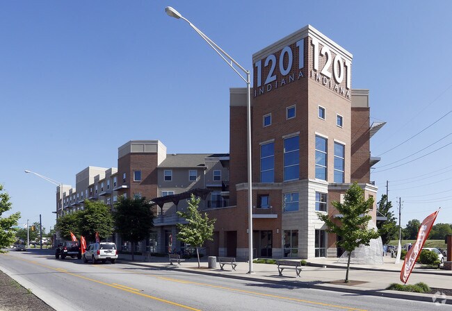 The Tyler Apartments Indianapolis In Building Photo The Tyler