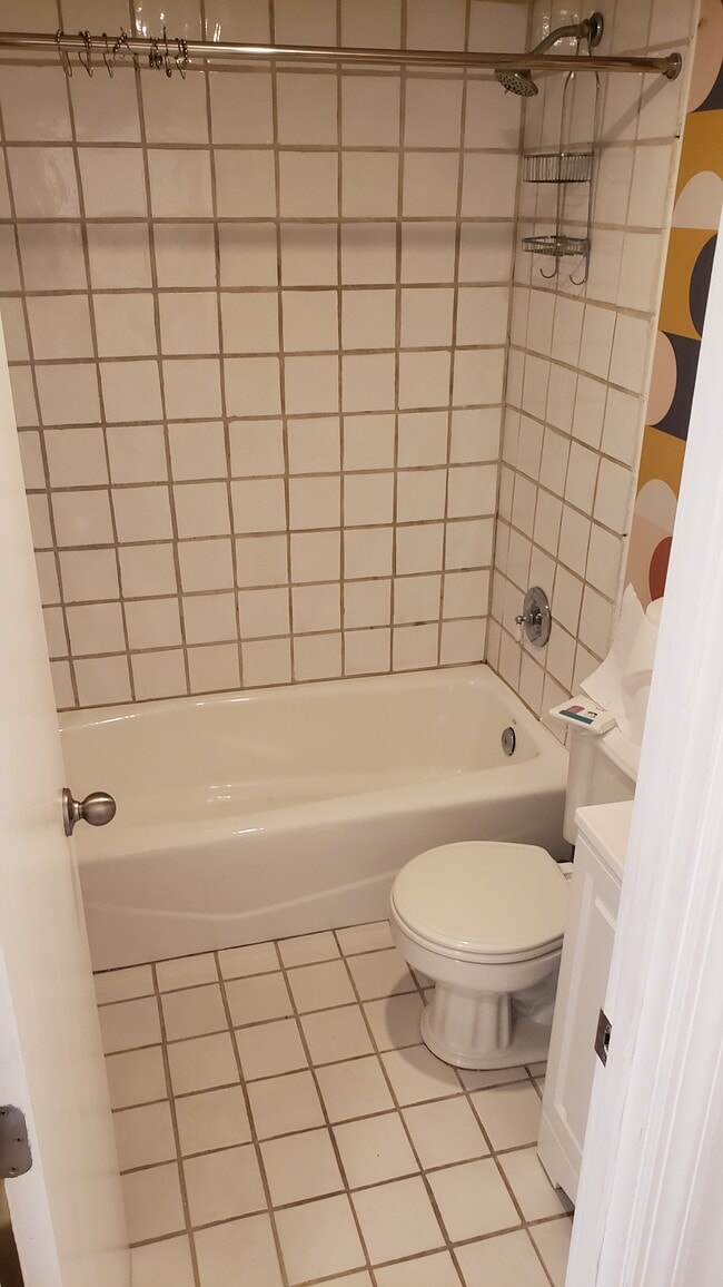 Full bath, tile - 234 S 2nd St