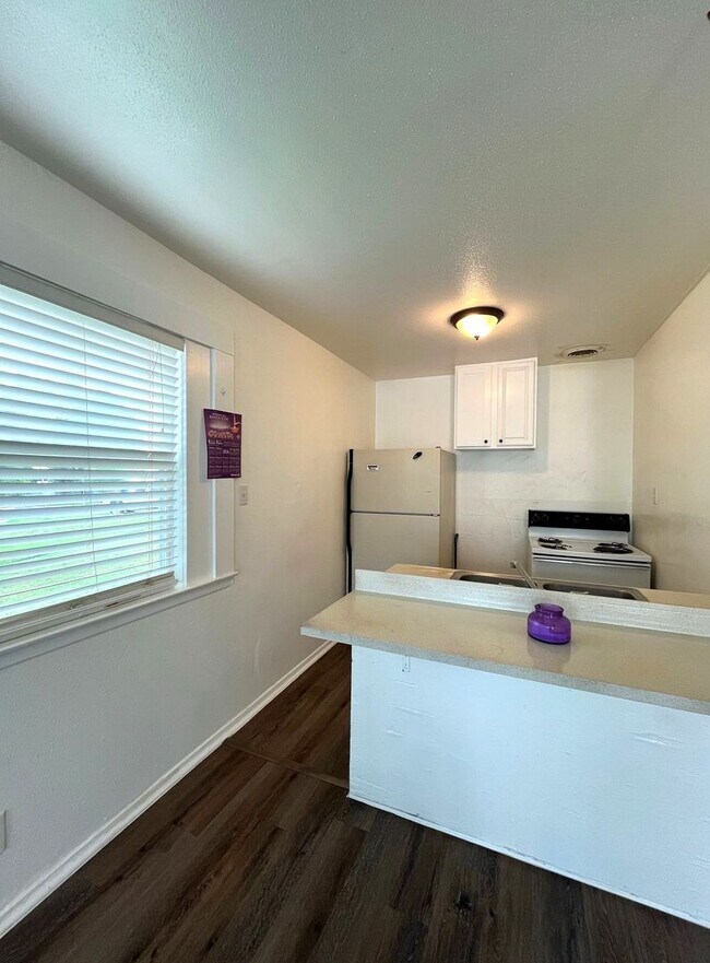 Foto del edificio - 7115 Glen Terrace