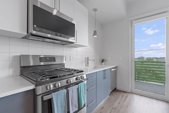 Foto del edificio - 4004 Banister Ln