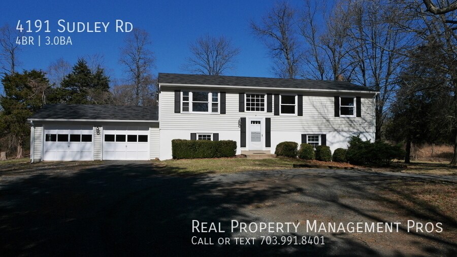 Primary Photo - NO HOA Beautiful large private yard in cou...