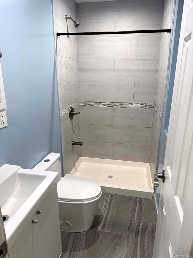 Foto del edificio - 30-03 73rd St