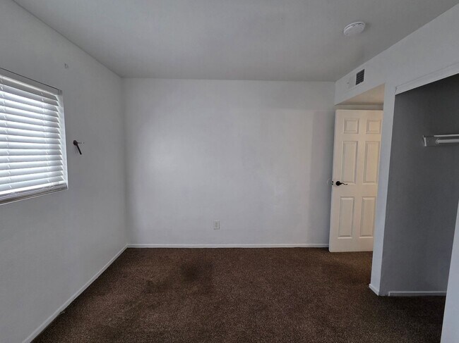 Building Photo - 4368 N Vornsand Dr