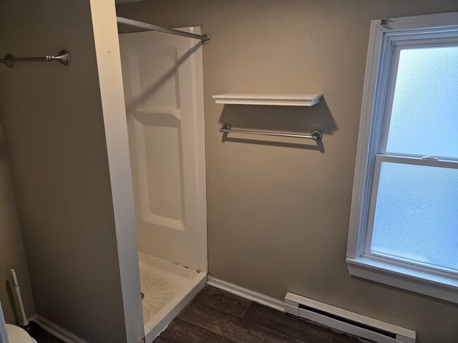 Building Photo - 815 Oakland Dr