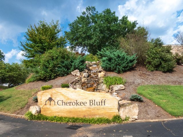 Foto del edificio - 1814 Cherokee Bluff Dr