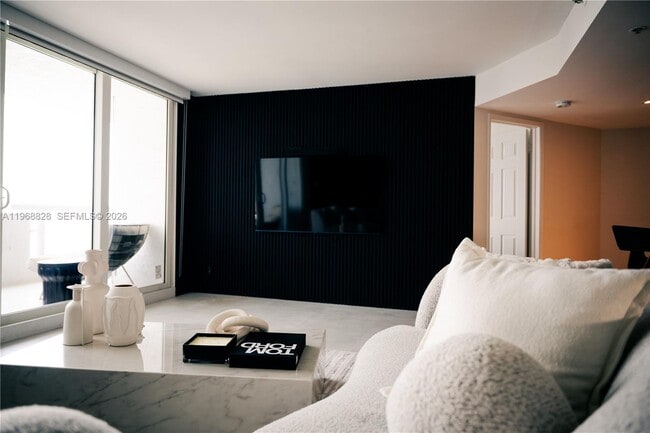 Foto del edificio - 1717 N Bayshore Dr