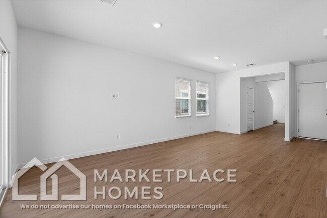 Foto del edificio - 2650 Marlette Ave