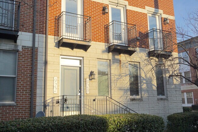 Foto del edificio - 920 E Lombard St