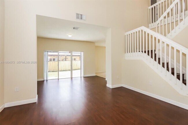 Foto del edificio - 15464 SW 18th Ln