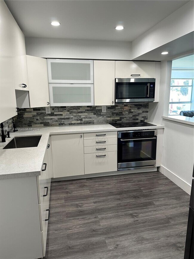 Building Photo - 851 Three Islands Boulevard