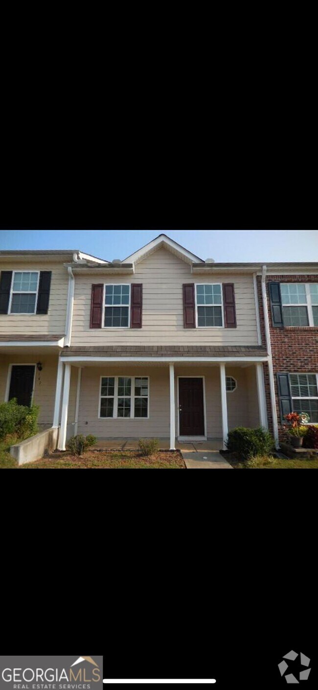 Loft Townhomes For Rent in Riverdale, GA 1 Townhouses