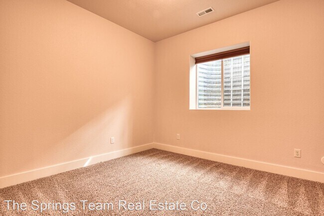 Building Photo - 4 br, 3.5 bath House - 287 Ironclad Lane