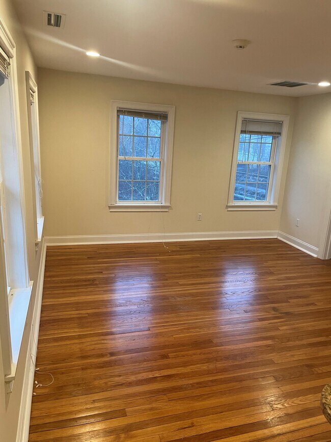 Dormitorio 2 - 340 Palmer Hill Rd
