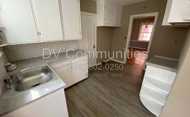 Building Photo - 3570 Lynnfield Rd