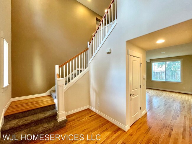 Foto del edificio - 4 br, 3 bath House - 2646 116th Ave NE