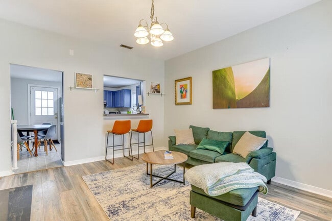 Building Photo - 1913 Dinwiddie Ave