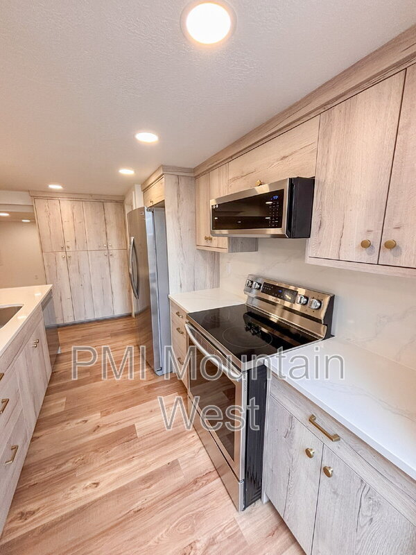 Foto del edificio - 4640 W 2200 N St