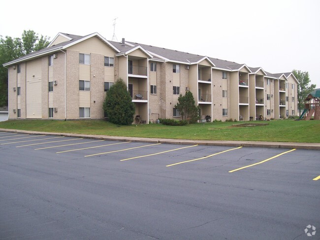 Building Photo - Evergreen Square Apartments