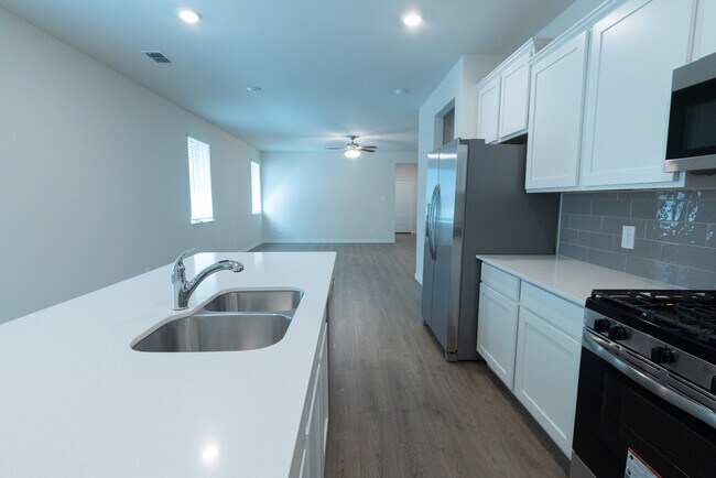 Foto del edificio - 2617 Lewisville Rd