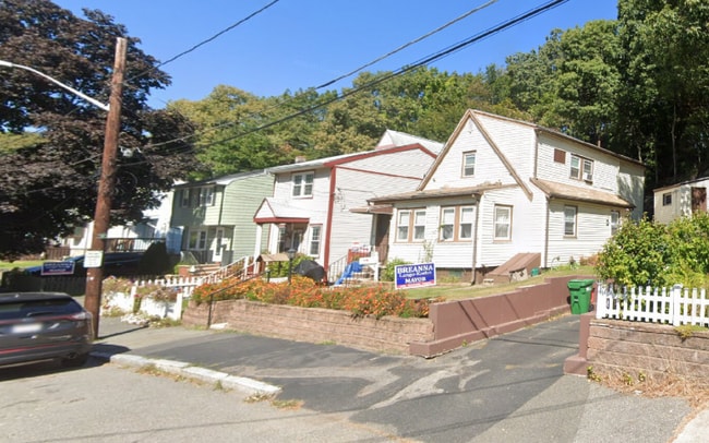 Building Photo - 60 Haines St