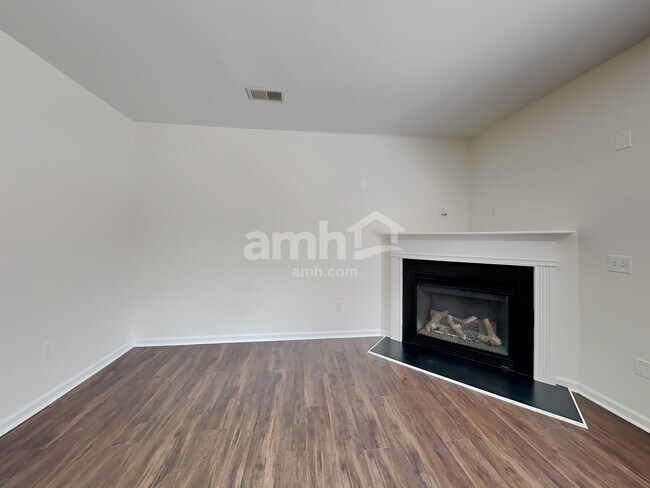 Building Photo - 816 Steam Boat Street