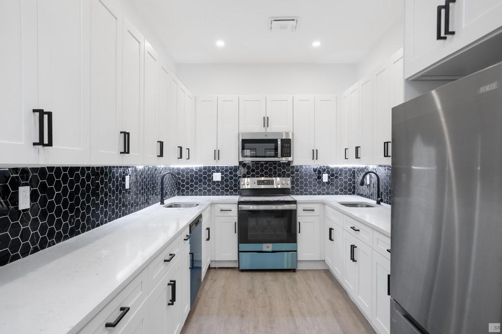 Primary Photo - Massive 3 bed 2 bath in the heart of willi...