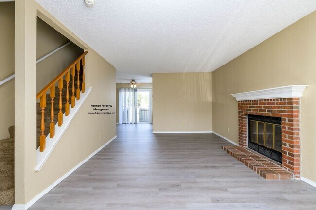 Foto del edificio - 9242 E Funston Ct