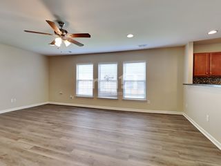 Foto del edificio - 1101 Briar Rose Ln