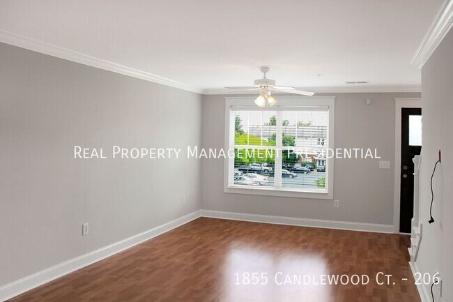 Foto del edificio - 1855 Candlewood Ct