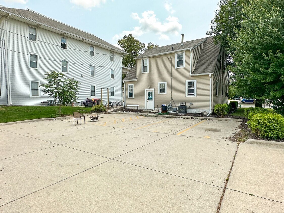 Building Photo - 2723 West St