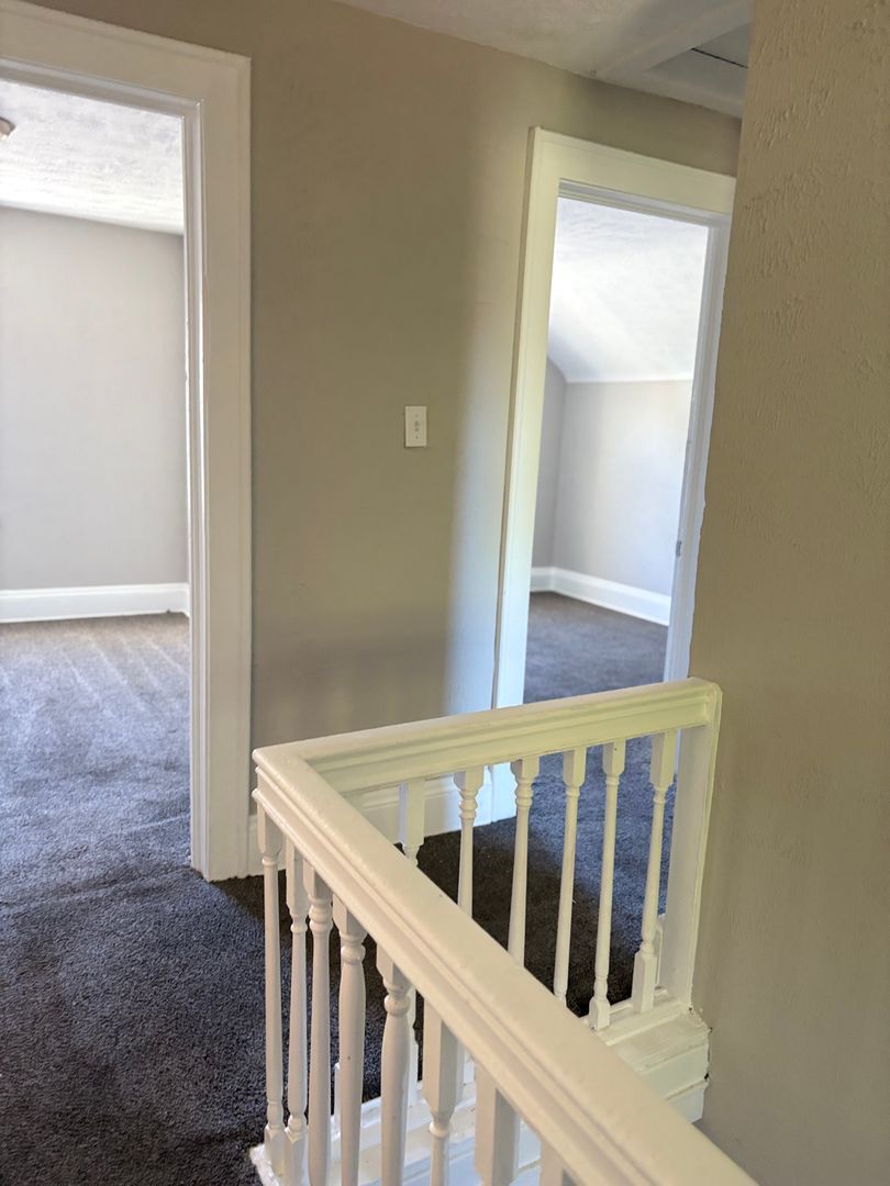 3672 E 118th St Cleveland, OH 44105 – photo 5