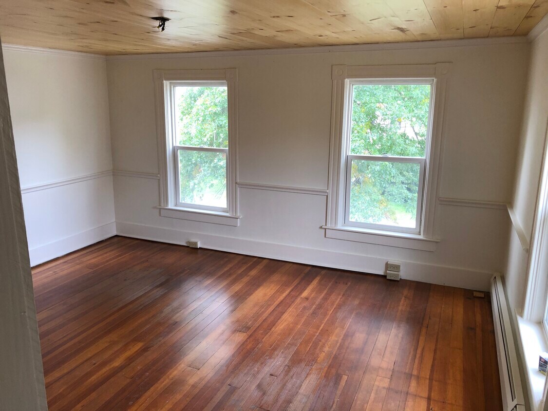 43 Franklin St Unit 2, Keene, NH 03431 Apartments in Keene, NH