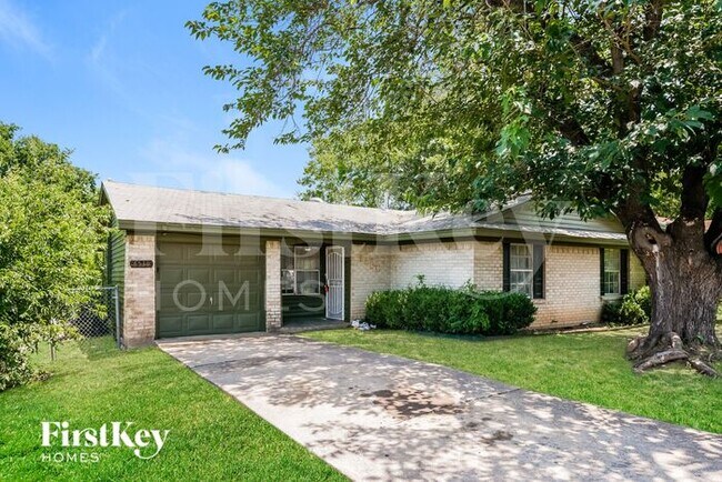 Foto del edificio - 6530 Gentle River Dr