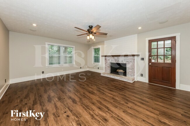 Foto del edificio - 2902 Moorings Pkwy SW