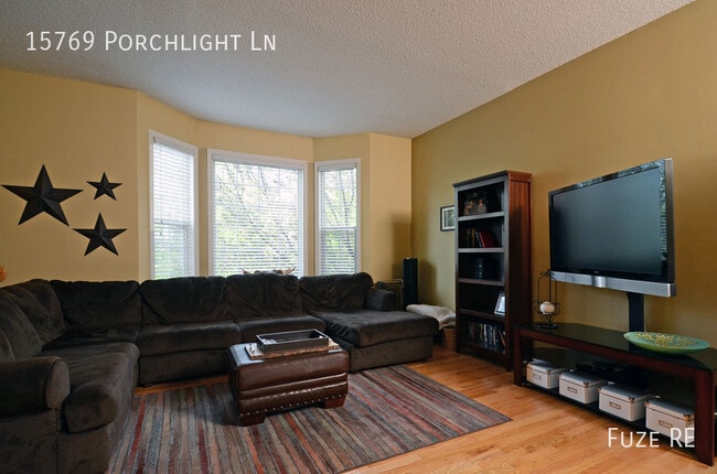 Foto del edificio - 15769 Porchlight Ln