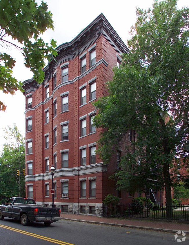 Building Photo - 82-86 Pearl St